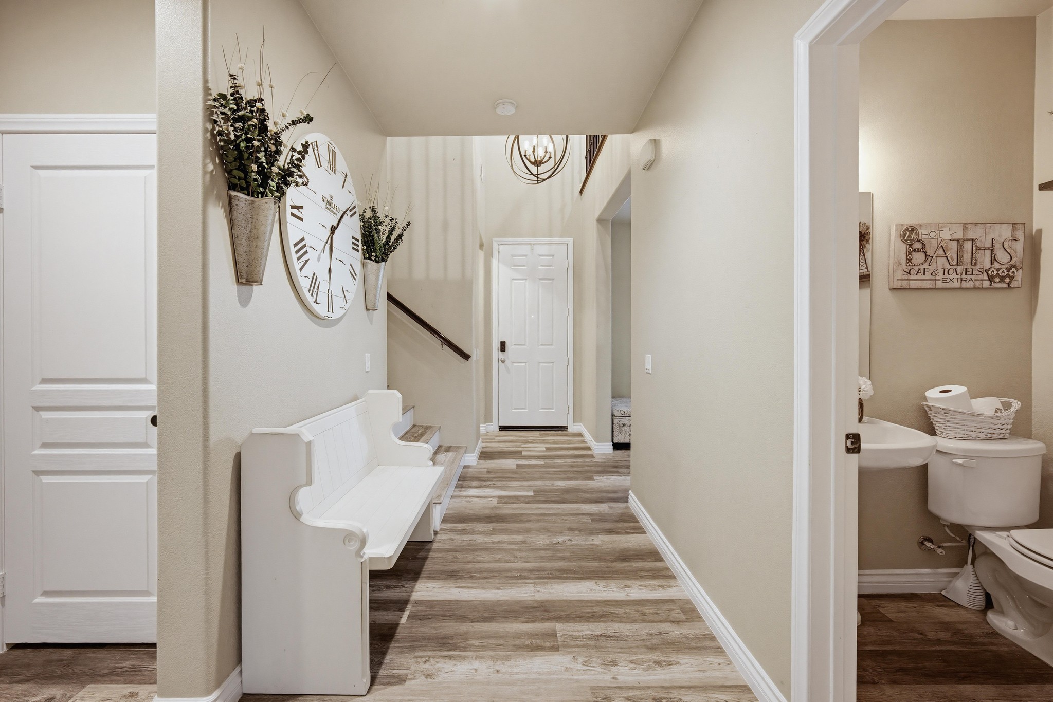 Virtual tour photo 63 of 82 for 11430 Lyle Ln