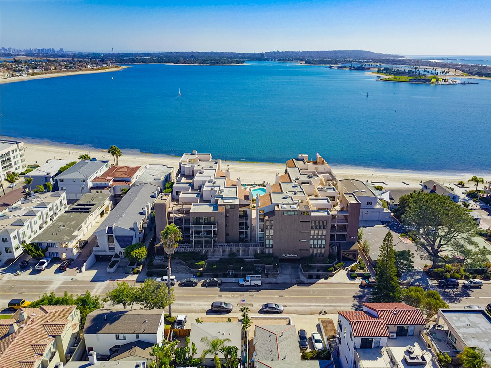 Virtual tour photo 4 of 31 for 1145 Pacific Beach Dr