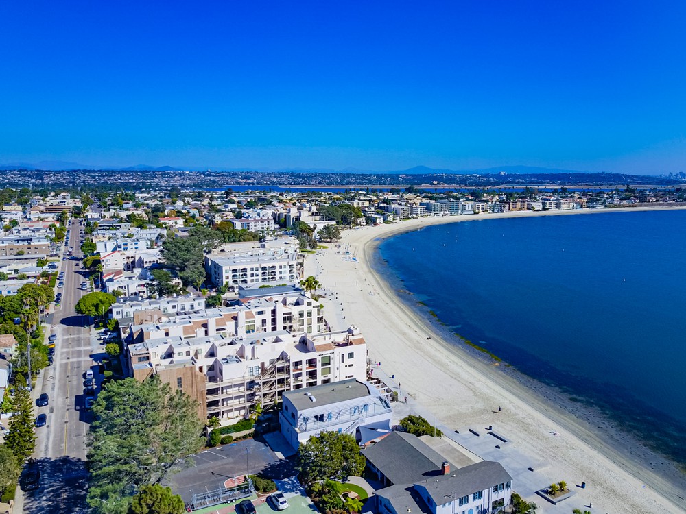 Virtual tour photo 17 of 31 for 1145 Pacific Beach Dr