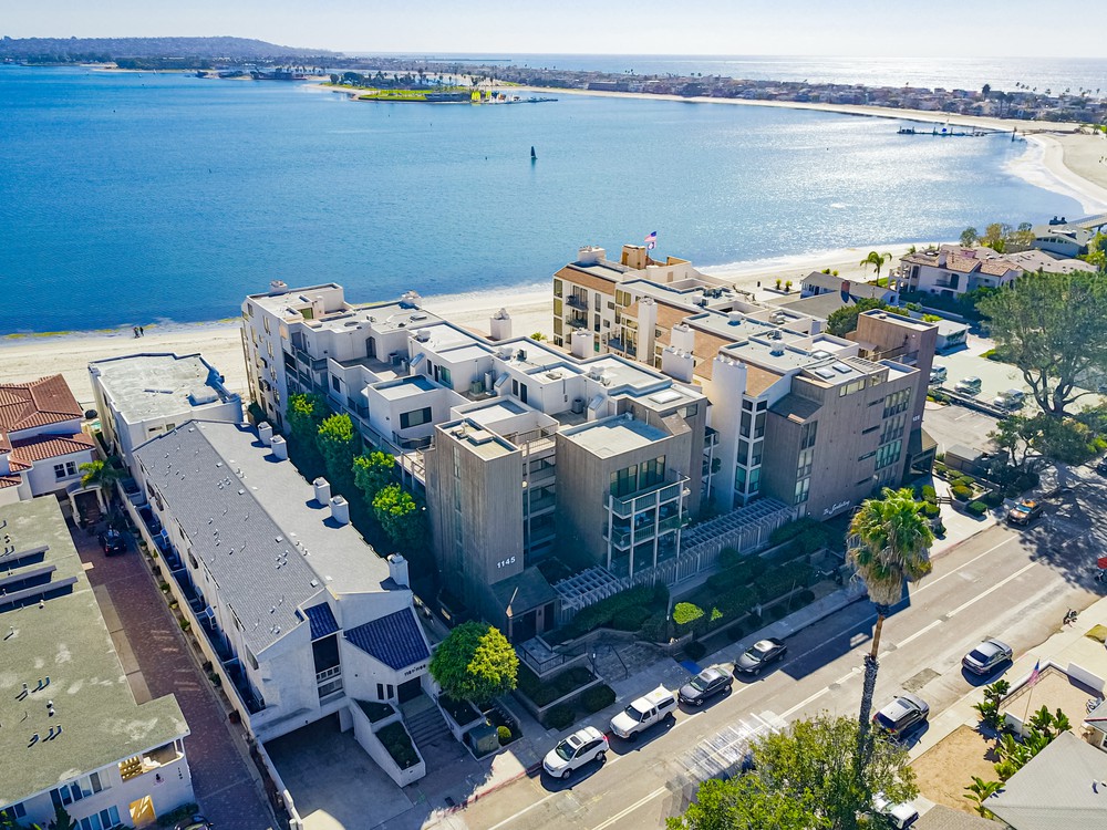 Virtual tour photo 26 of 31 for 1145 Pacific Beach Dr