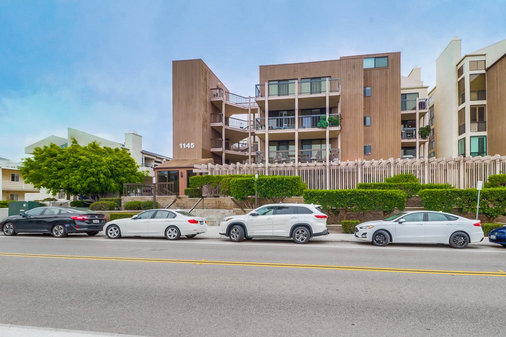 Virtual tour photo 3 of 76 for 1145 Pacific Beach Dr