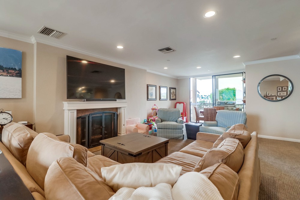Virtual tour photo 12 of 76 for 1145 Pacific Beach Dr