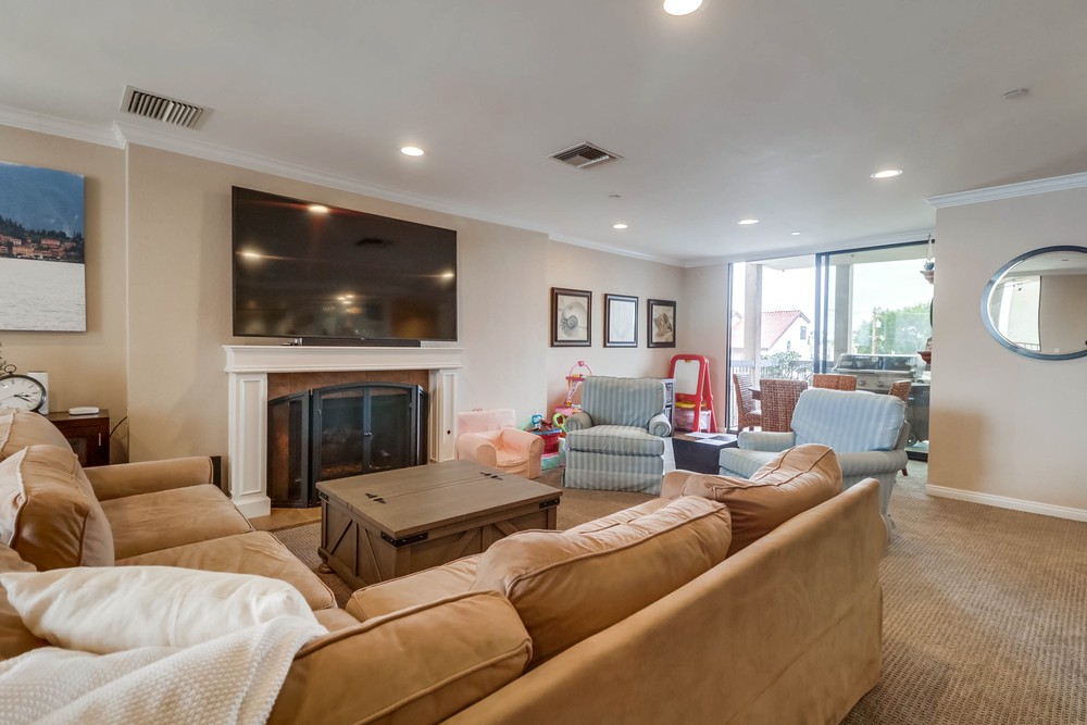 Virtual tour photo 13 of 76 for 1145 Pacific Beach Dr