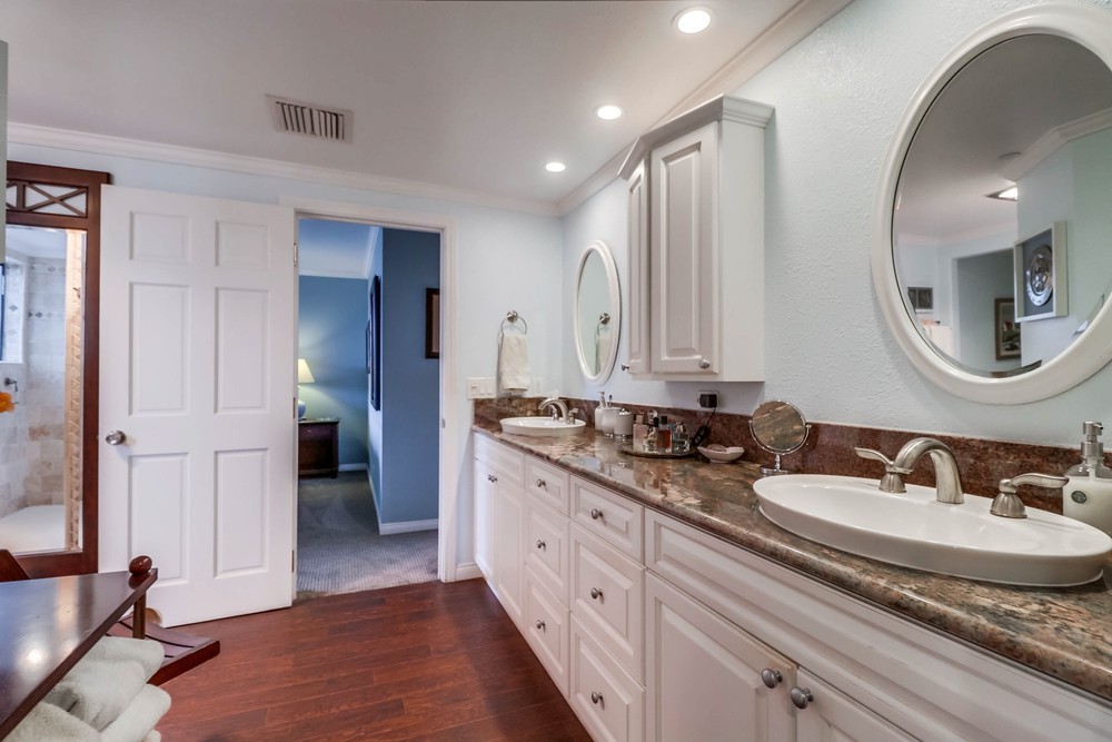 Virtual tour photo 32 of 76 for 1145 Pacific Beach Dr