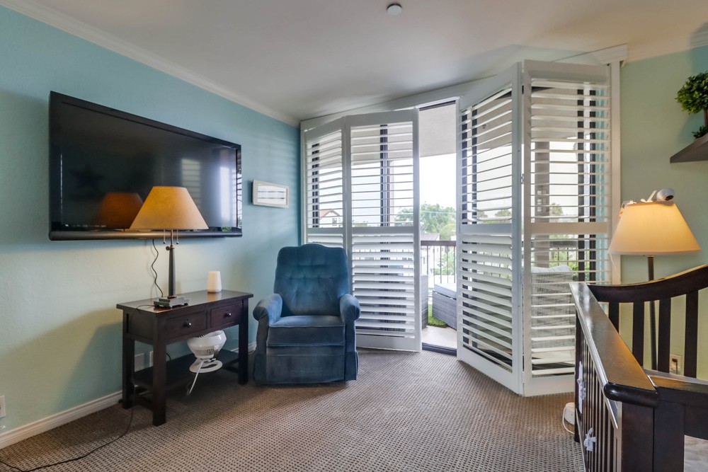 Virtual tour photo 53 of 76 for 1145 Pacific Beach Dr