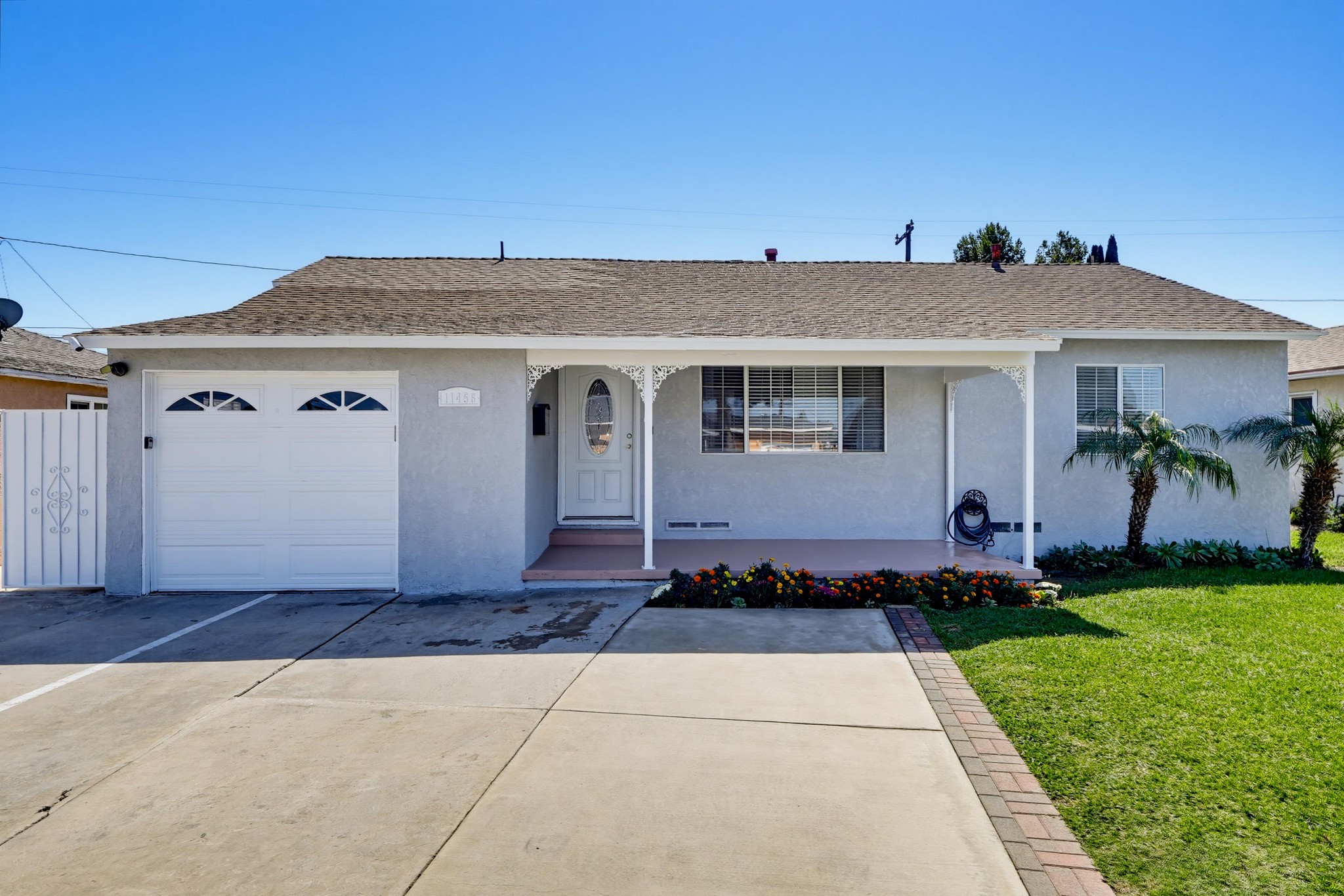 Virtual tour photo 3 of 79 for 11456 Mclaren St