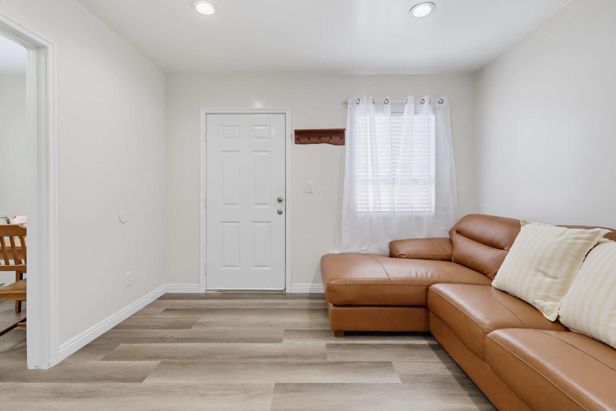 Virtual tour photo 9 of 79 for 11456 Mclaren St