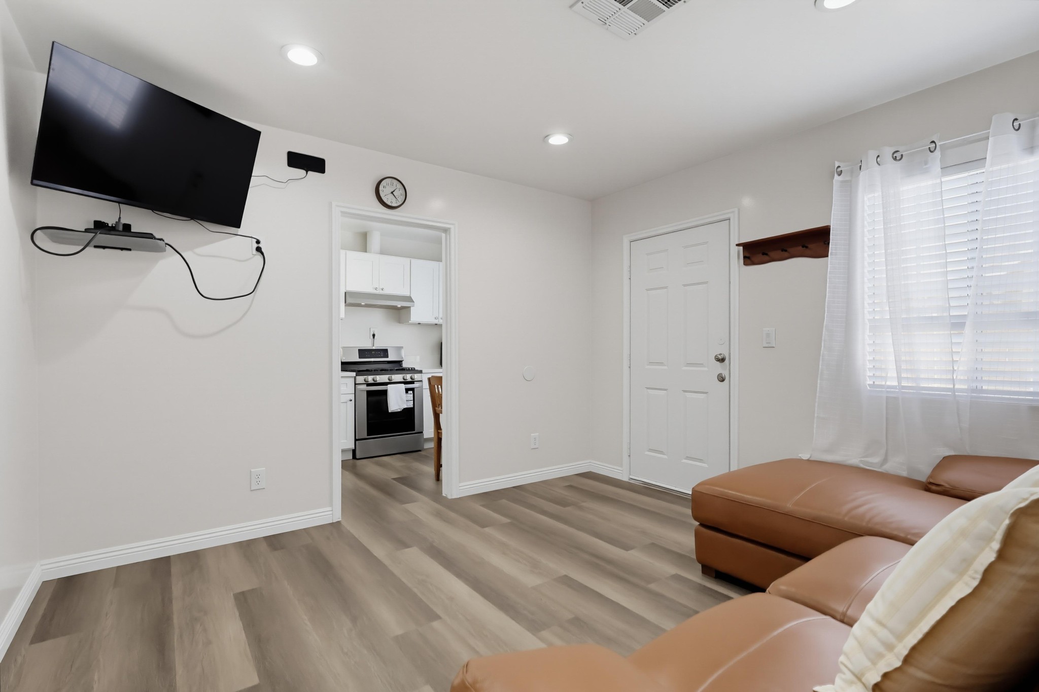 Virtual tour photo 10 of 79 for 11456 Mclaren St