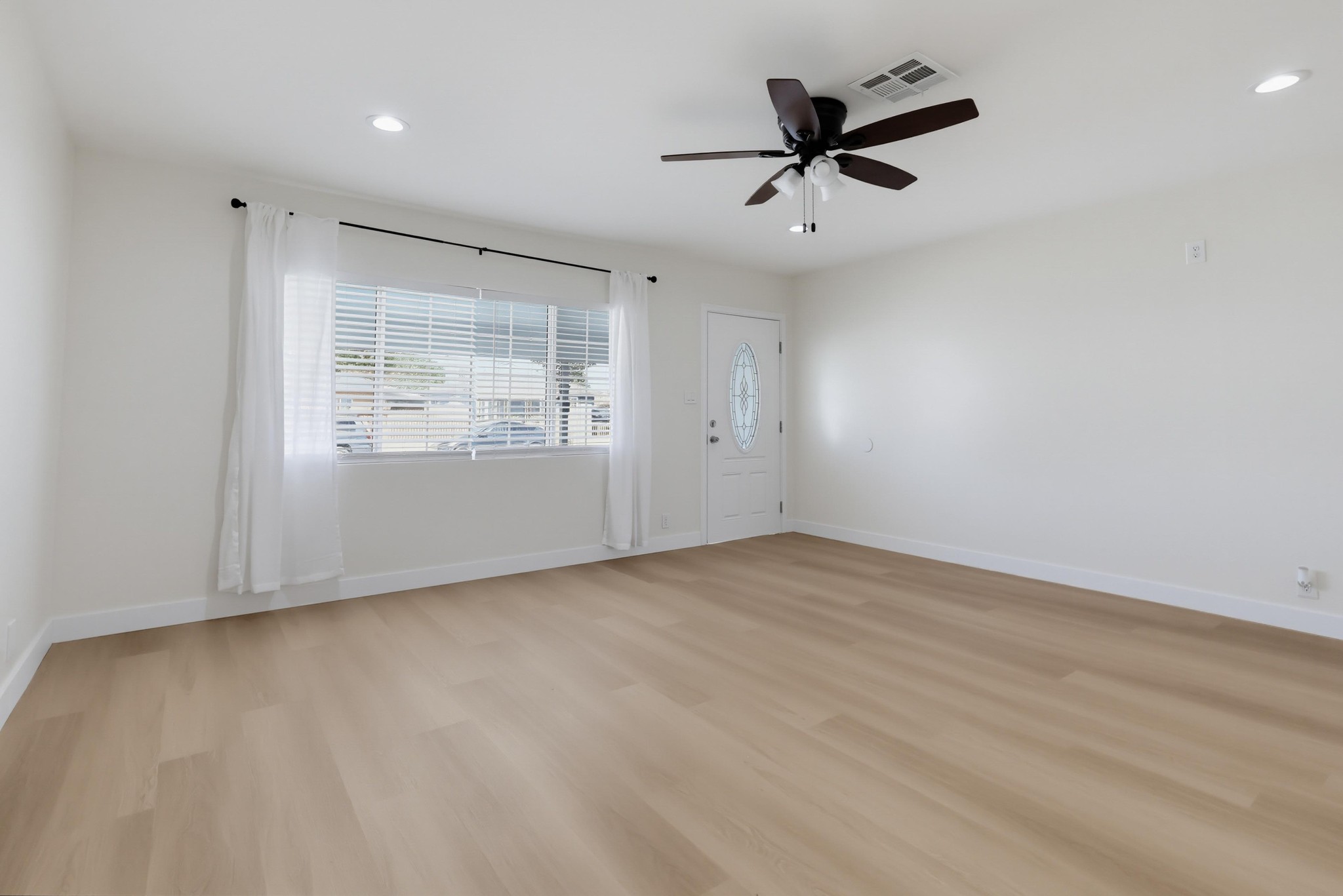 Virtual tour photo 15 of 79 for 11456 Mclaren St