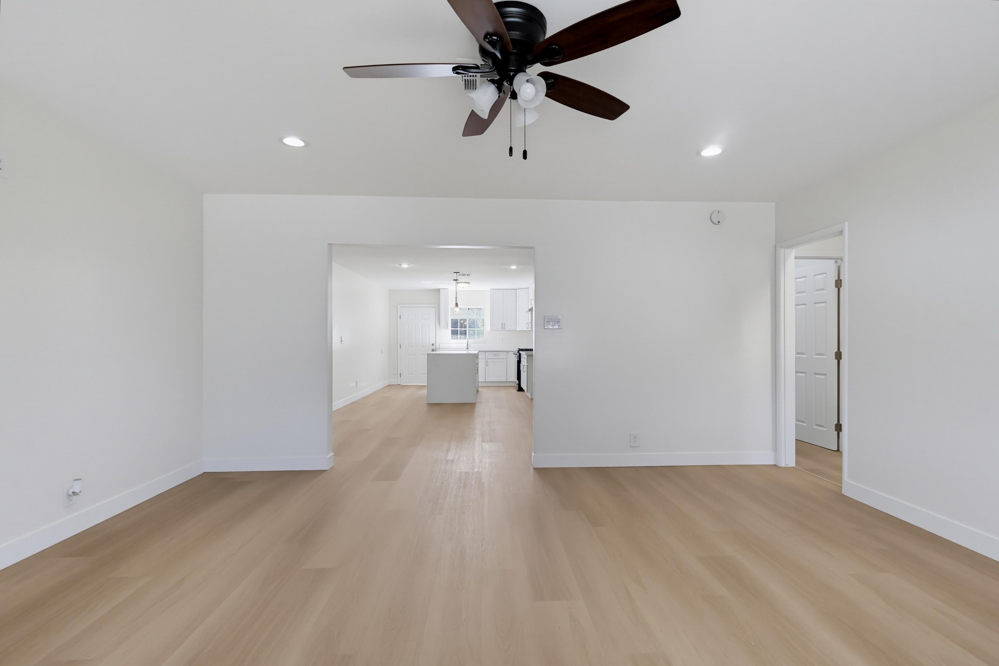 Virtual tour photo 17 of 79 for 11456 Mclaren St