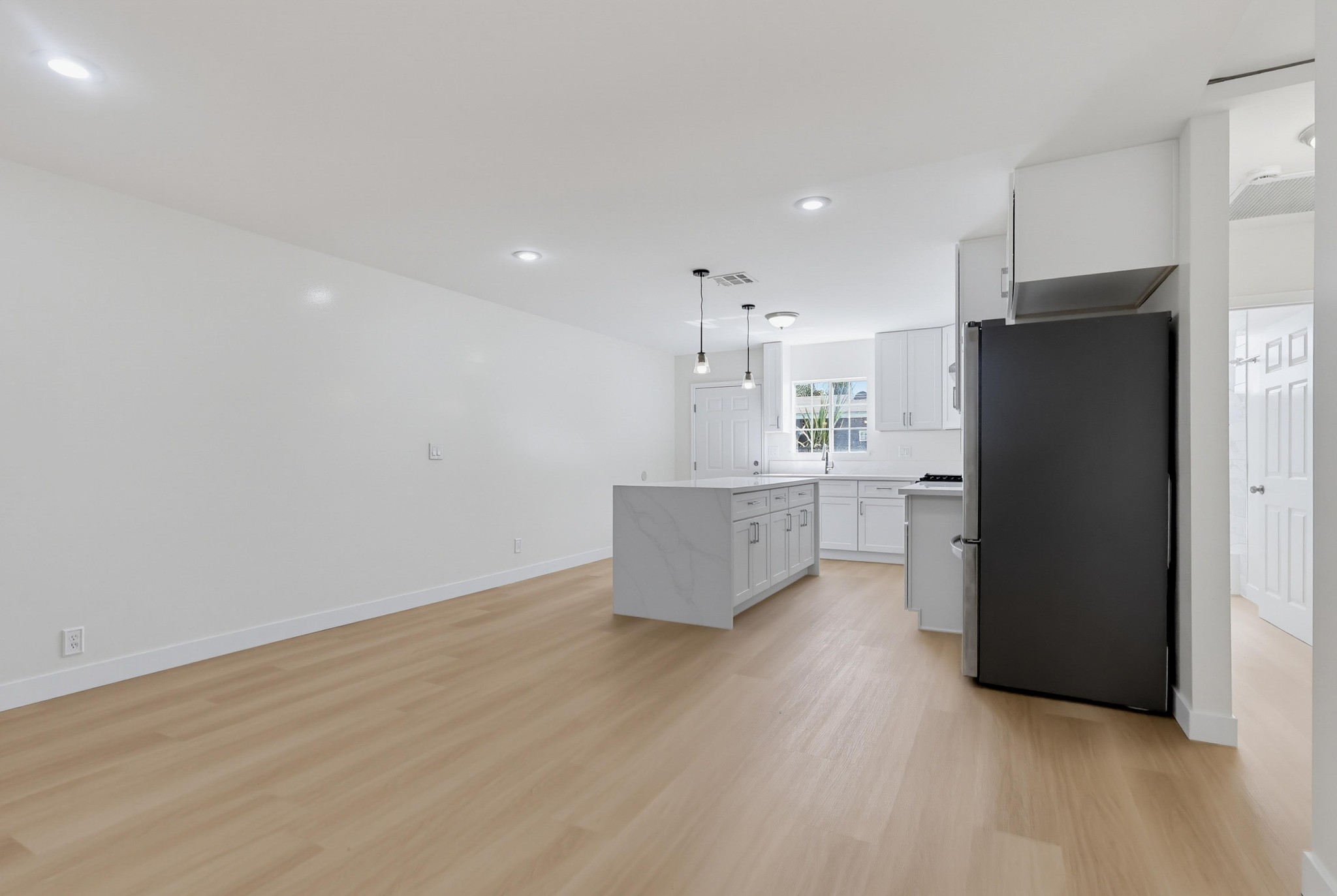 Virtual tour photo 24 of 79 for 11456 Mclaren St