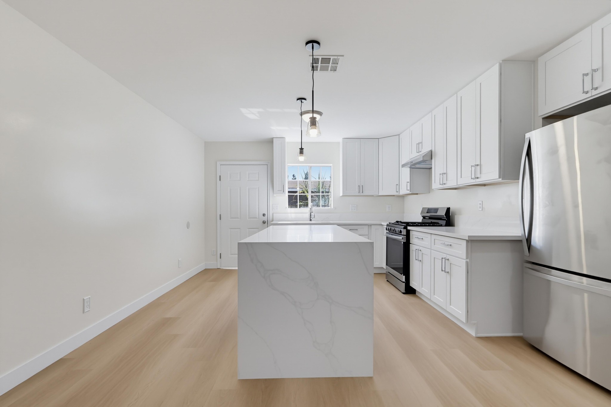 Virtual tour photo 25 of 79 for 11456 Mclaren St