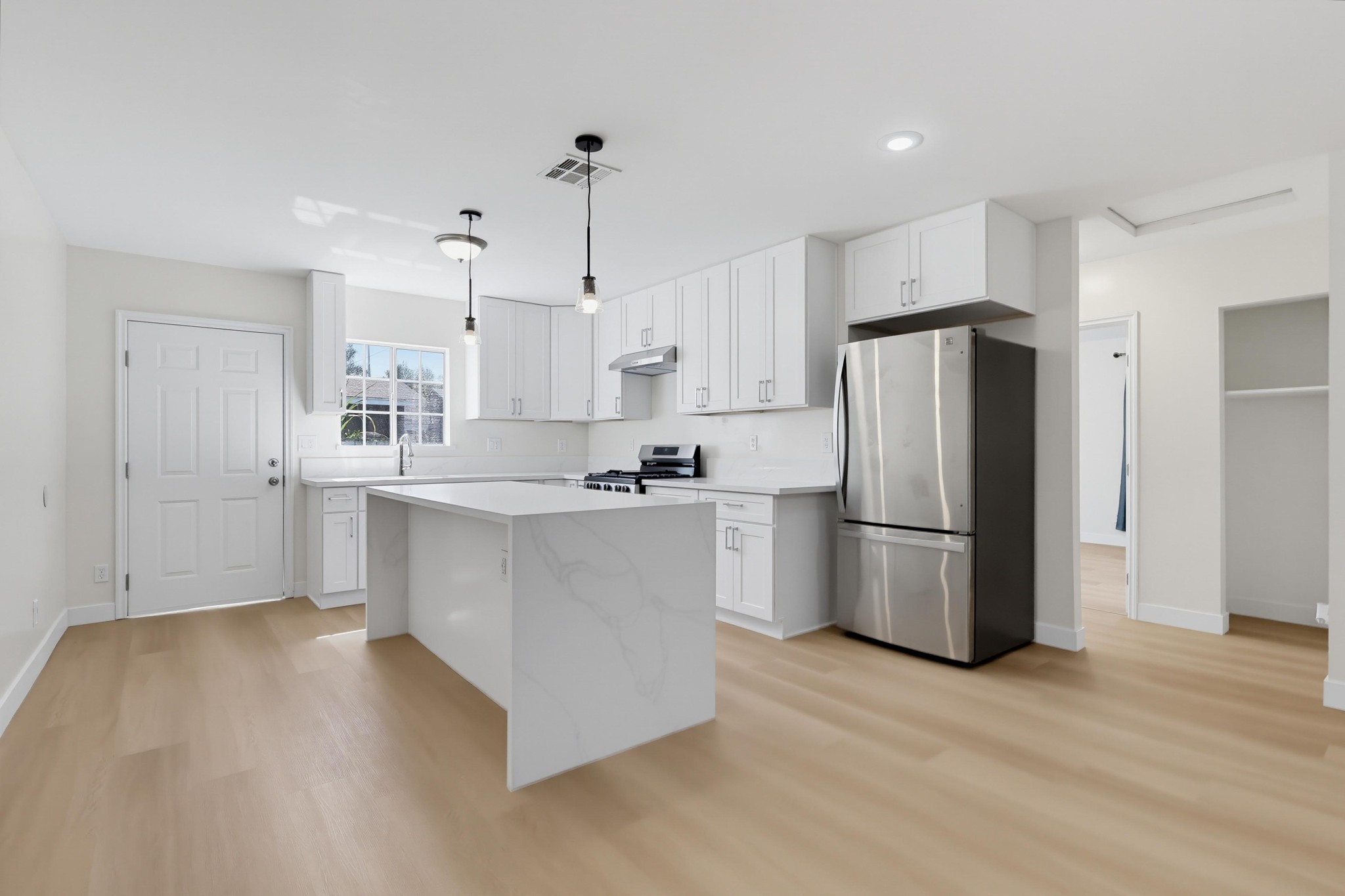 Virtual tour photo 26 of 79 for 11456 Mclaren St