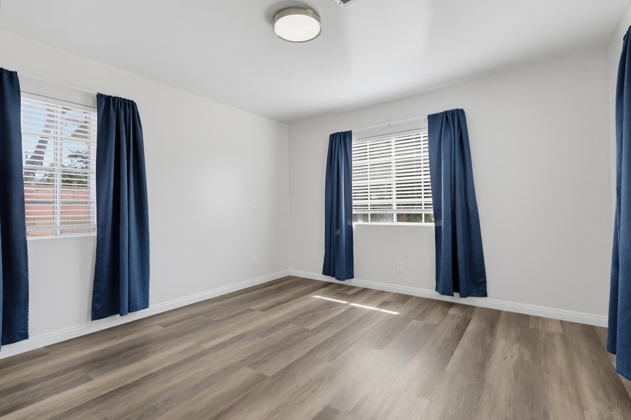 Virtual tour photo 44 of 79 for 11456 Mclaren St