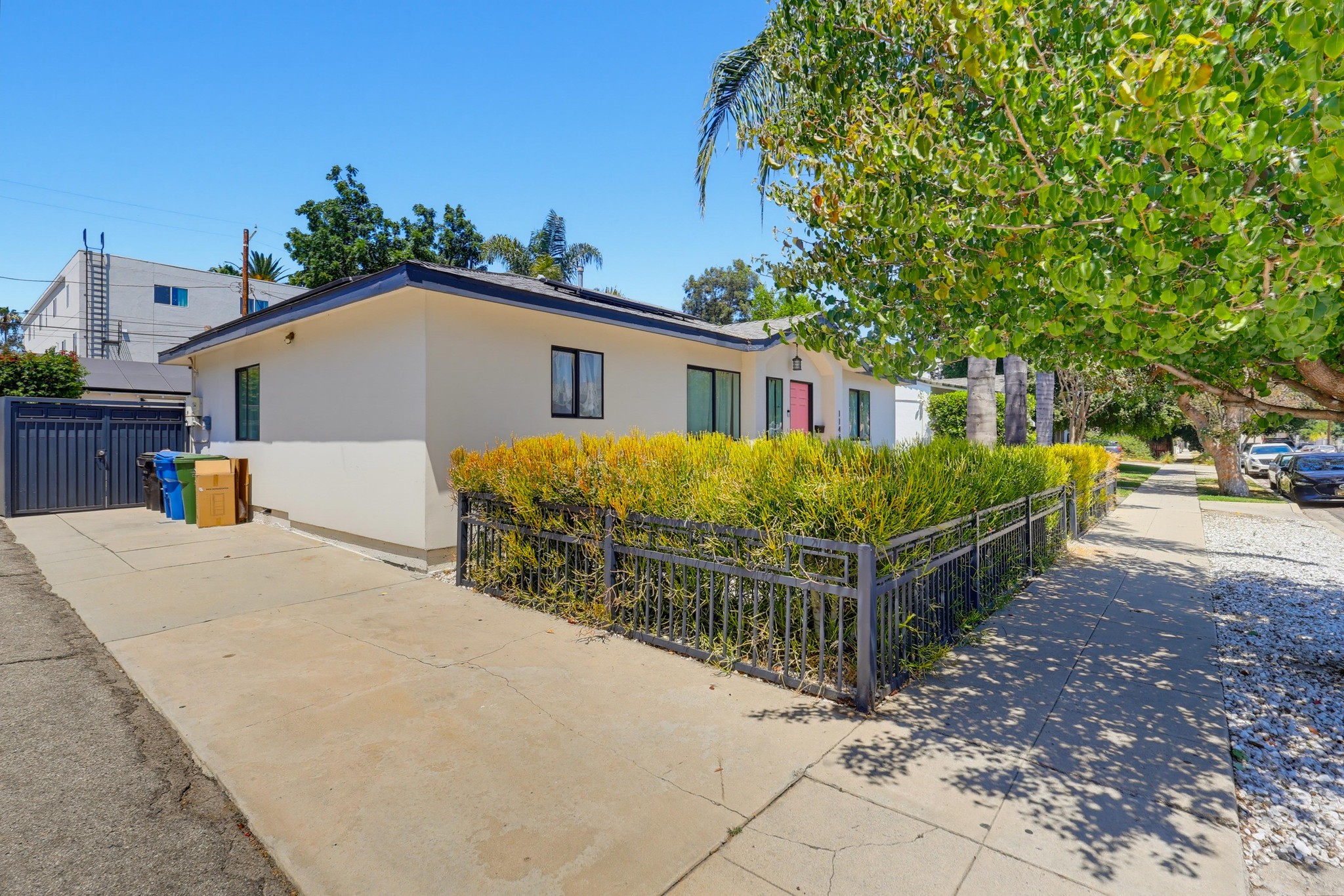 Virtual tour photo 4 of 44 for 11465 Cumpston St