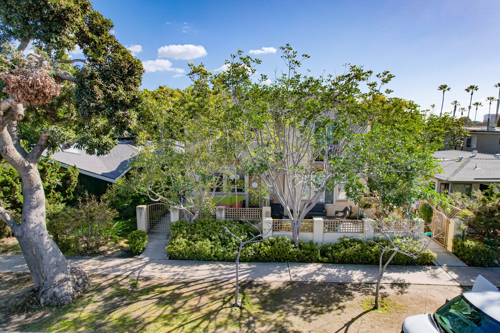 Virtual tour photo 1 of 34 for 1147 Hornblend St