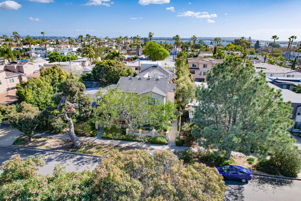 Virtual tour photo 7 of 34 for 1147 Hornblend St