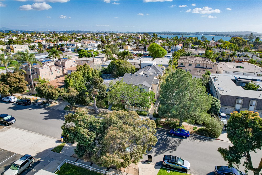 Virtual tour photo 9 of 34 for 1147 Hornblend St