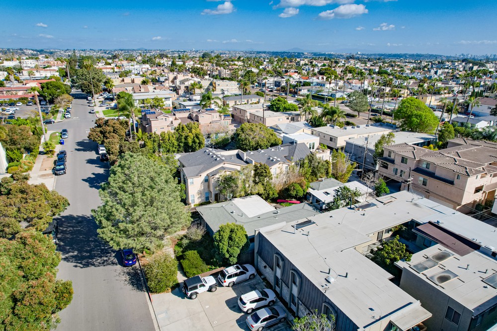 Virtual tour photo 10 of 34 for 1147 Hornblend St