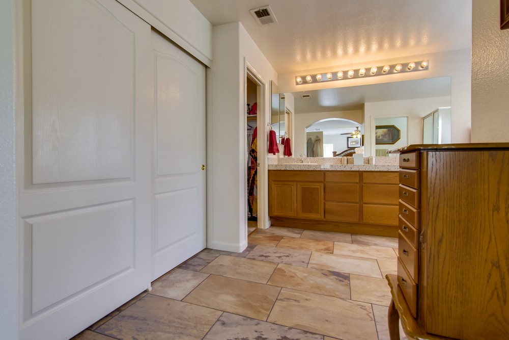 Virtual tour photo 37 of 66 for 11483 Swan Lake Dr