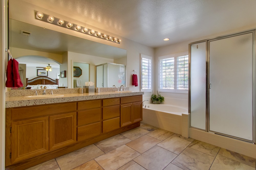 Virtual tour photo 38 of 66 for 11483 Swan Lake Dr