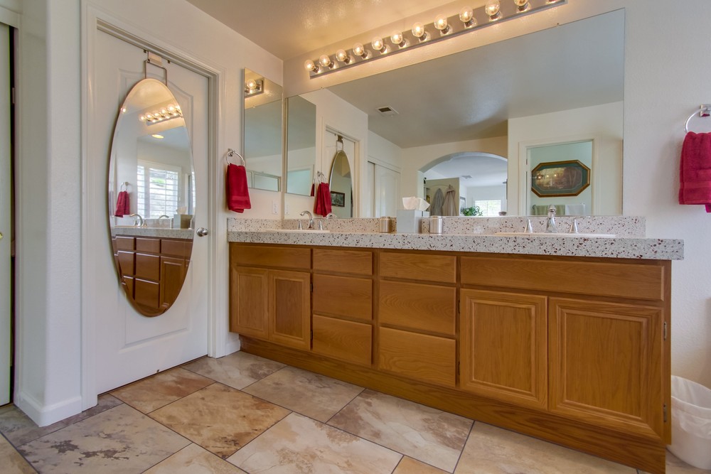 Virtual tour photo 39 of 66 for 11483 Swan Lake Dr