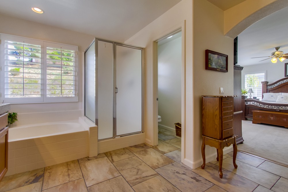 Virtual tour photo 41 of 66 for 11483 Swan Lake Dr