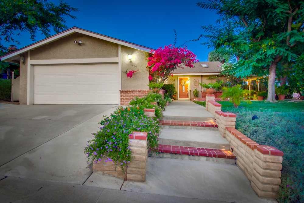 Virtual tour photo 3 of 67 for 11484 Escoba Pl