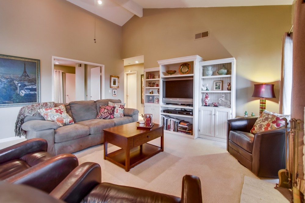 Virtual tour photo 14 of 67 for 11484 Escoba Pl