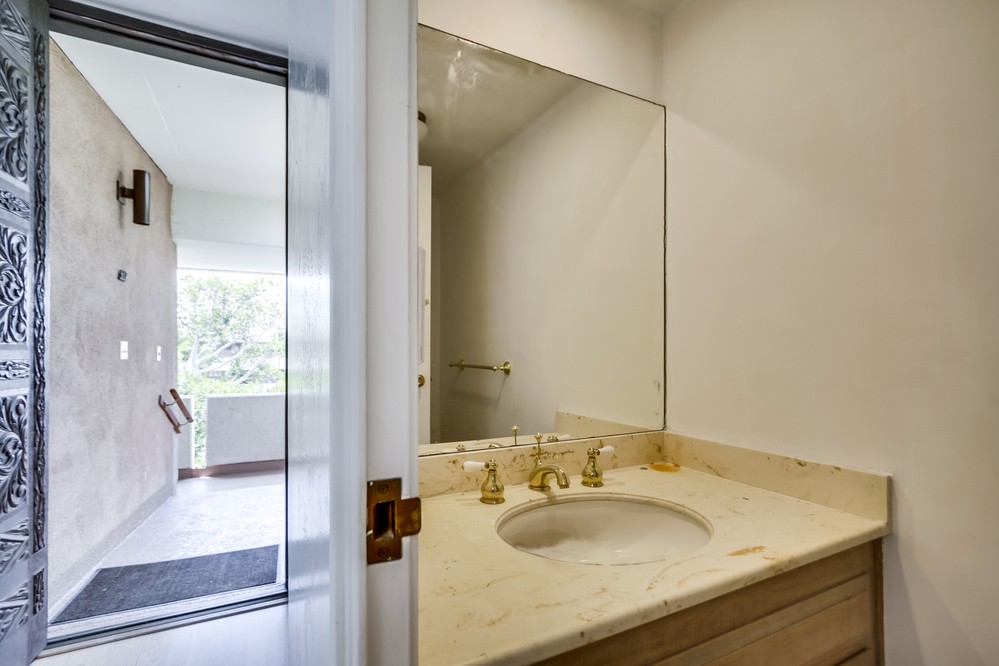 Virtual tour photo 18 of 32 for 1150 Anchorage Lane #612