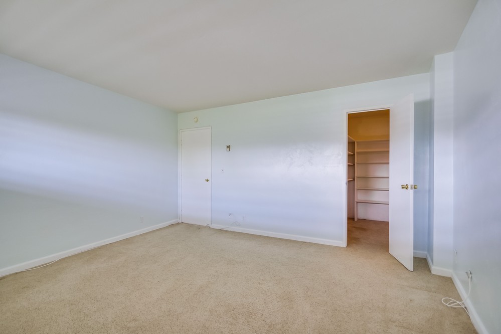 Virtual tour photo 28 of 32 for 1150 Anchorage Lane #612