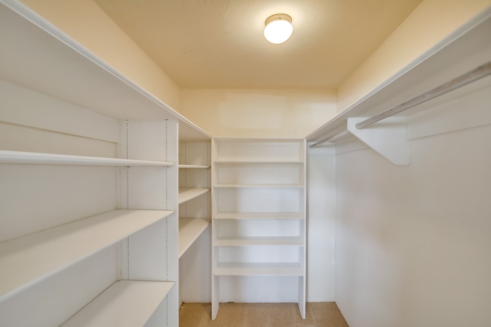Virtual tour photo 29 of 32 for 1150 Anchorage Lane #612