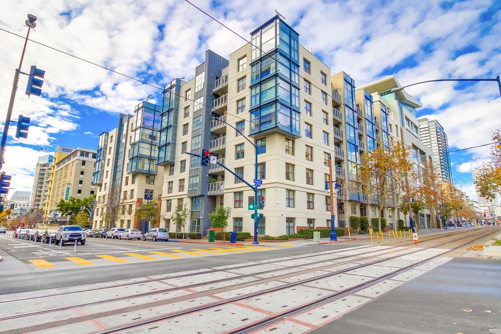 Virtual tour photo 1 of 52 for 1150 J St