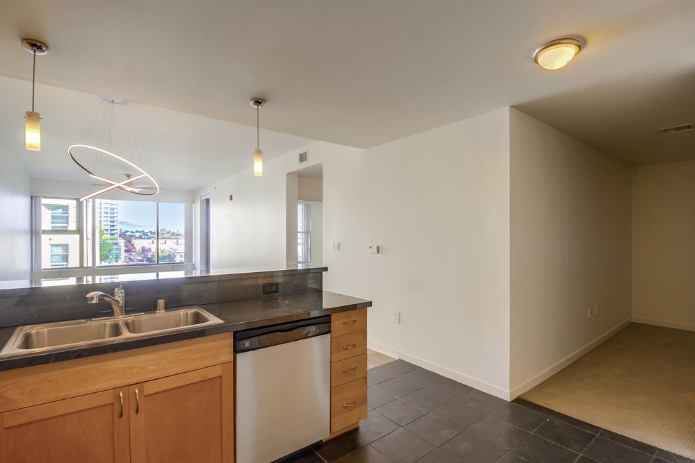 Virtual tour photo 25 of 52 for 1150 J St