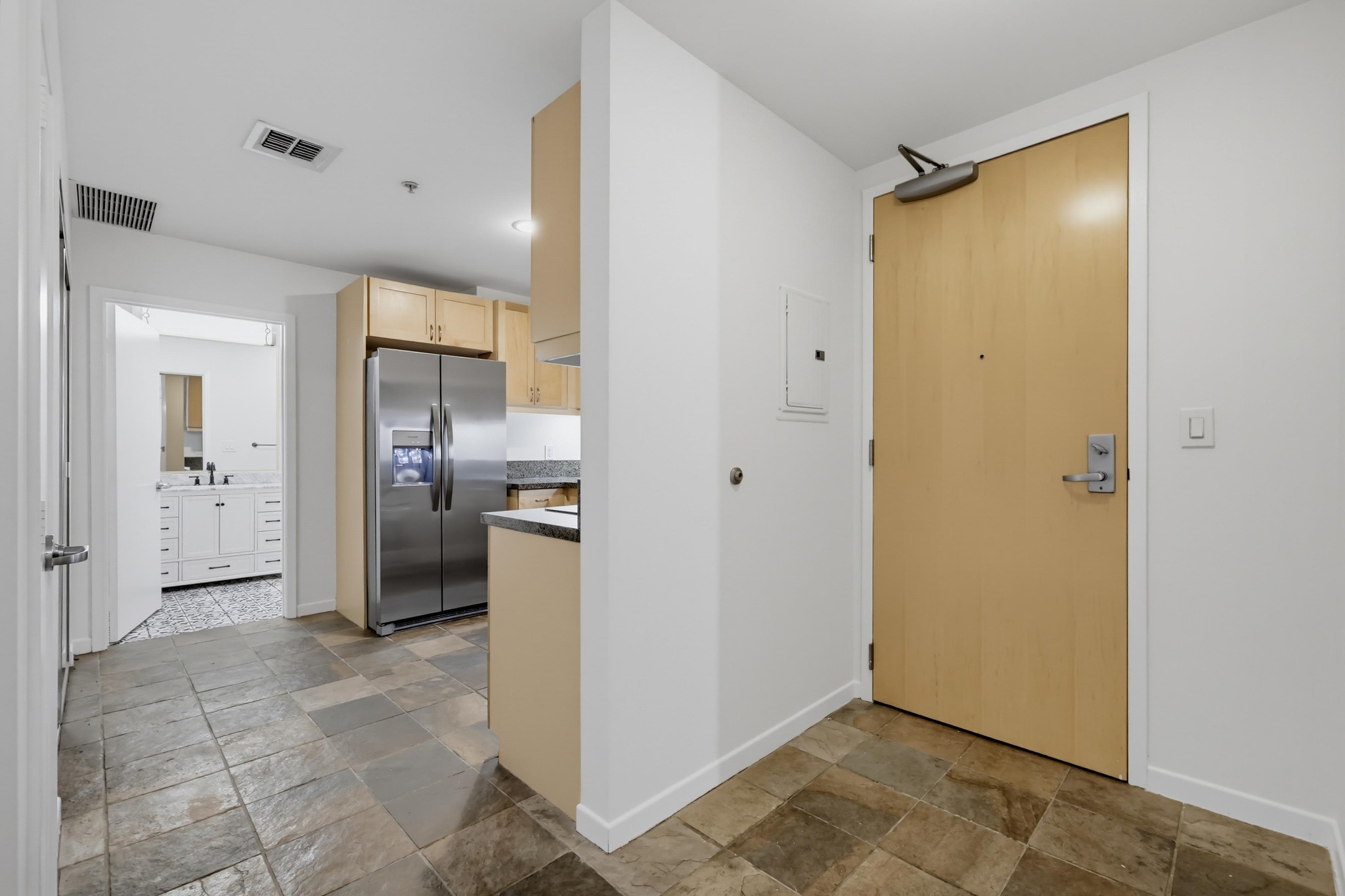 Virtual tour photo 18 of 35 for 1150 J St Unit 513