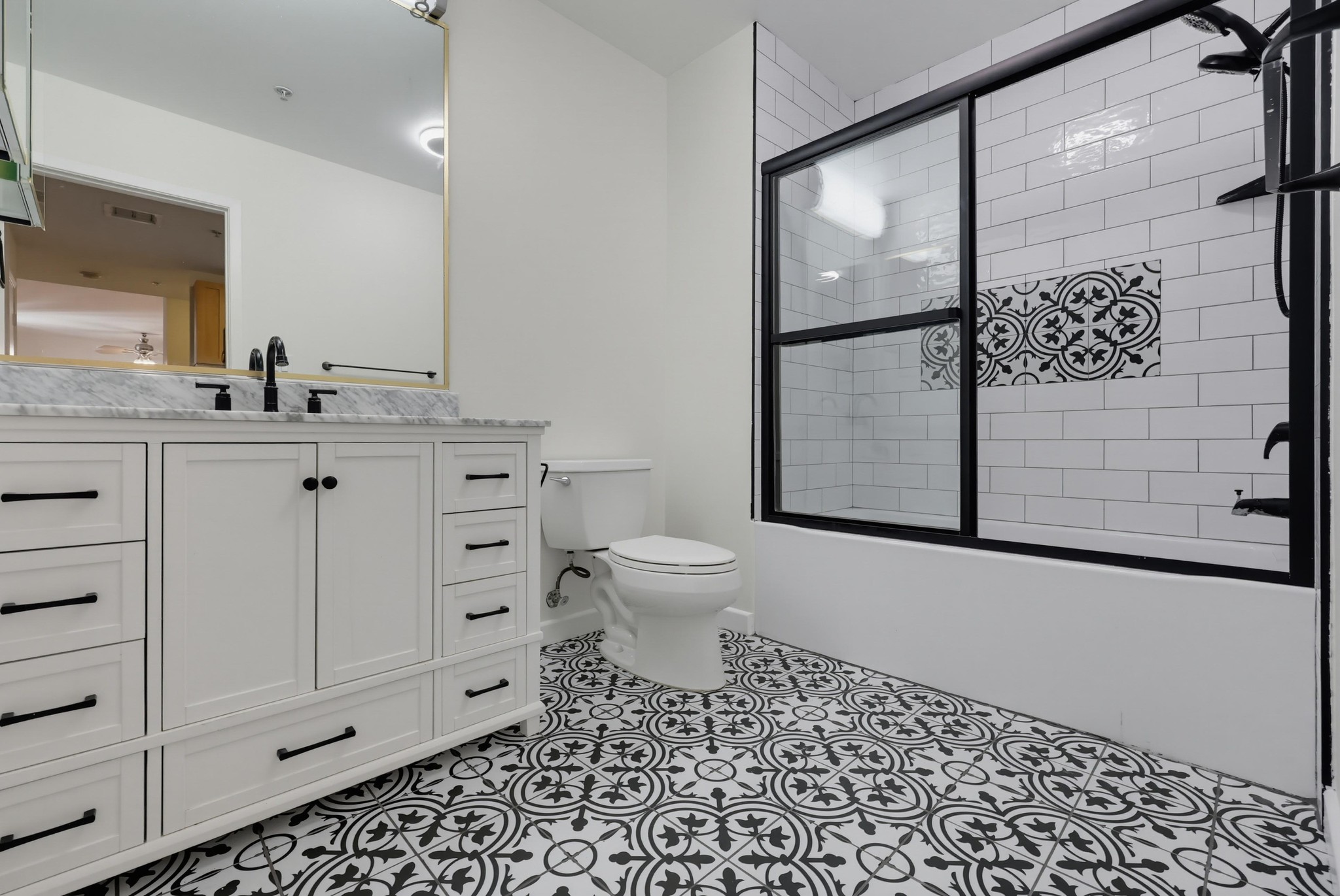 Virtual tour photo 28 of 35 for 1150 J St Unit 513