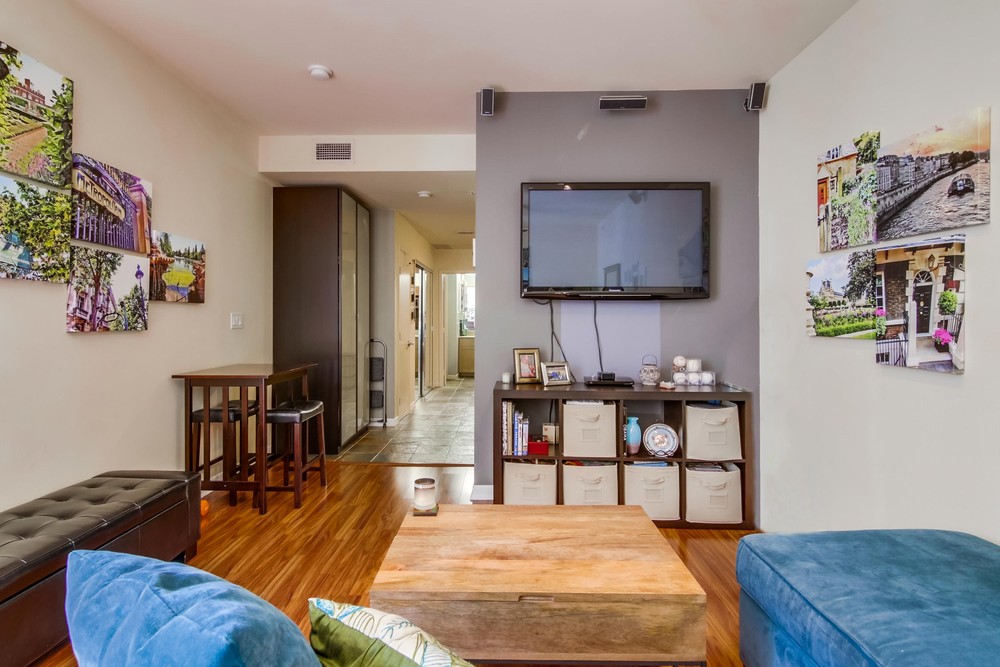 Virtual tour photo 11 of 40 for 1150 J St UNIT 513