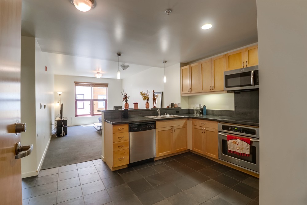 Virtual tour photo 7 of 23 for 1150 J St UNIT 610