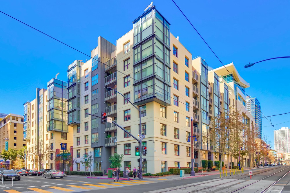 Virtual tour photo 1 of 50 for 1150 J St UNIT 821