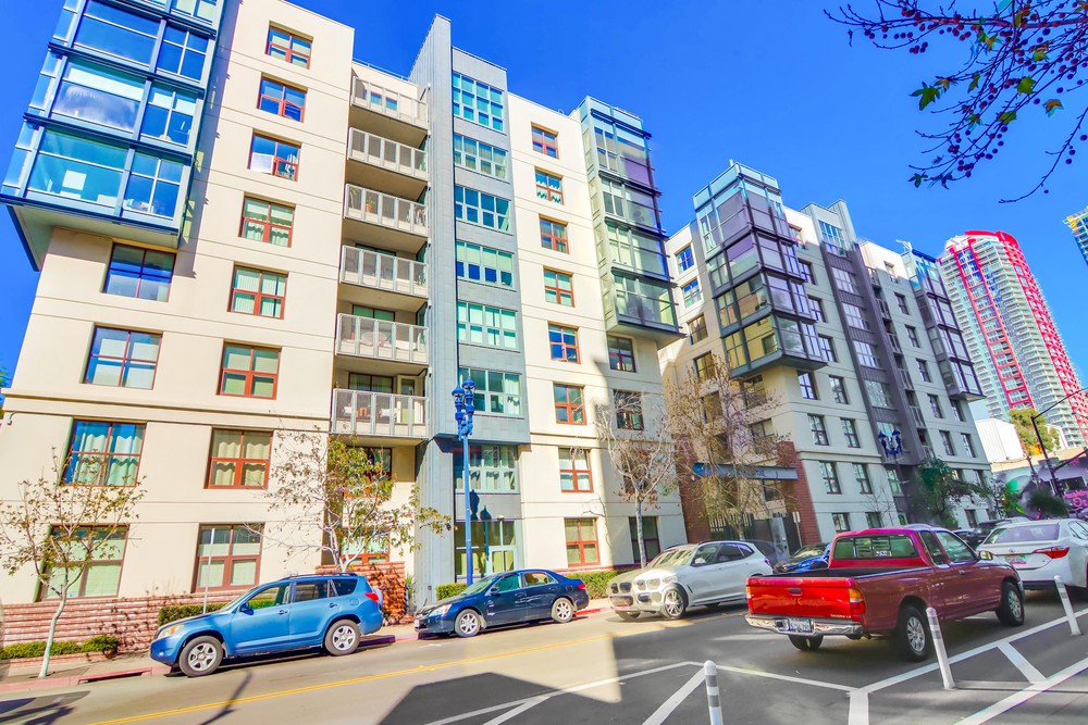 Virtual tour photo 5 of 50 for 1150 J St UNIT 821