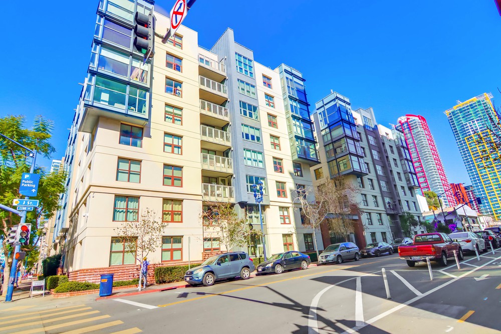 Virtual tour photo 6 of 50 for 1150 J St UNIT 821
