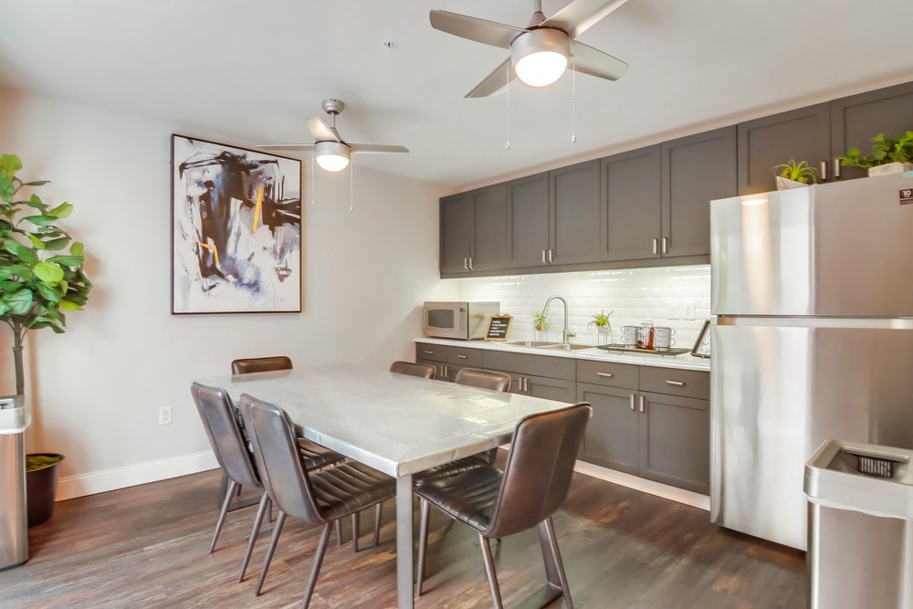 Virtual tour photo 17 of 50 for 1150 J St UNIT 821