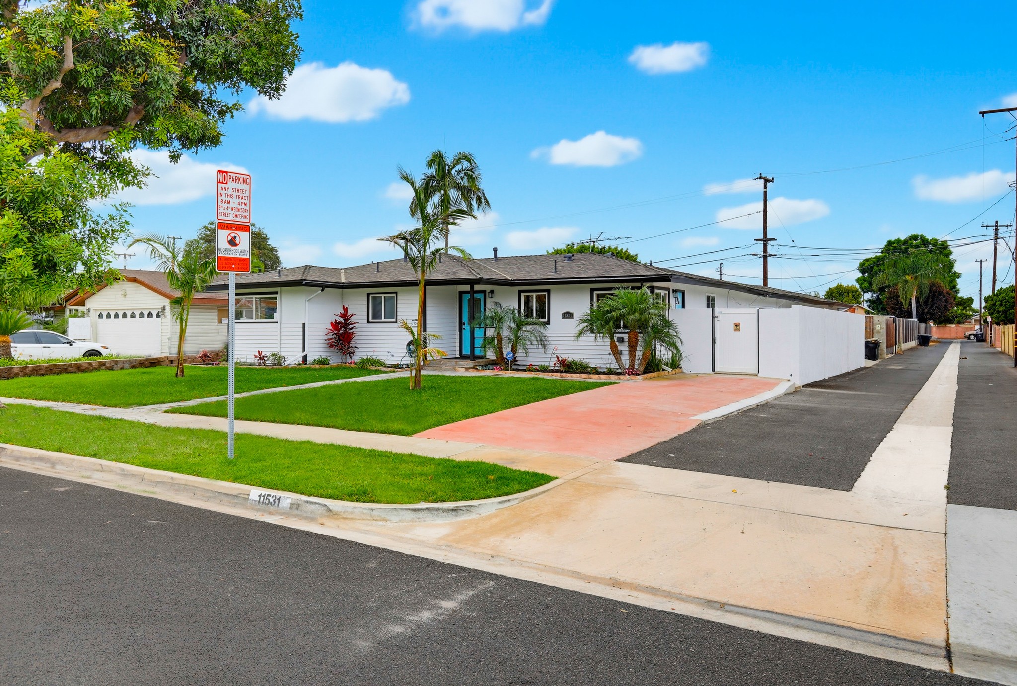 Virtual tour photo 3 of 69 for 11531 Desmond St