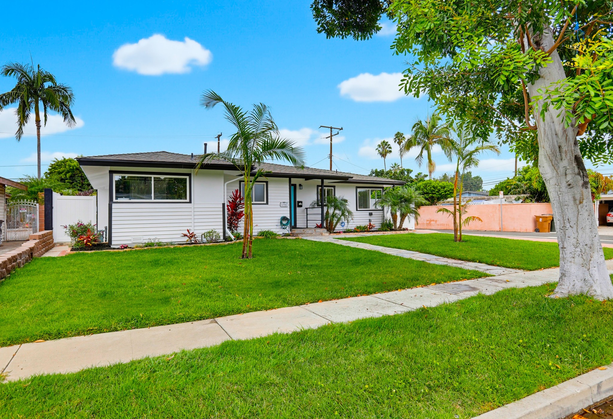 Virtual tour photo 4 of 69 for 11531 Desmond St
