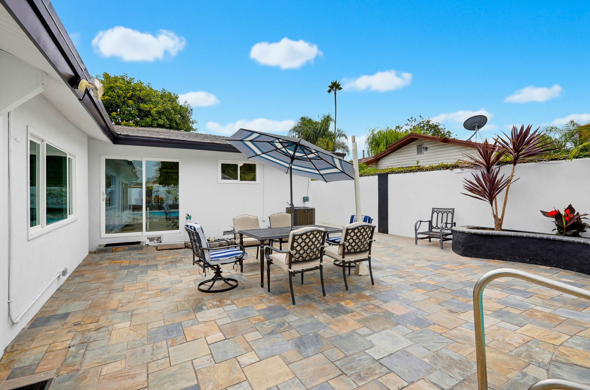 Virtual tour photo 62 of 69 for 11531 Desmond St