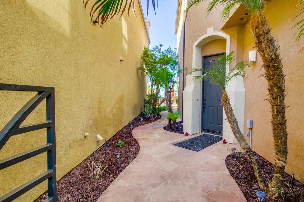 Virtual tour photo 6 of 43 for 11547 Miro Cir