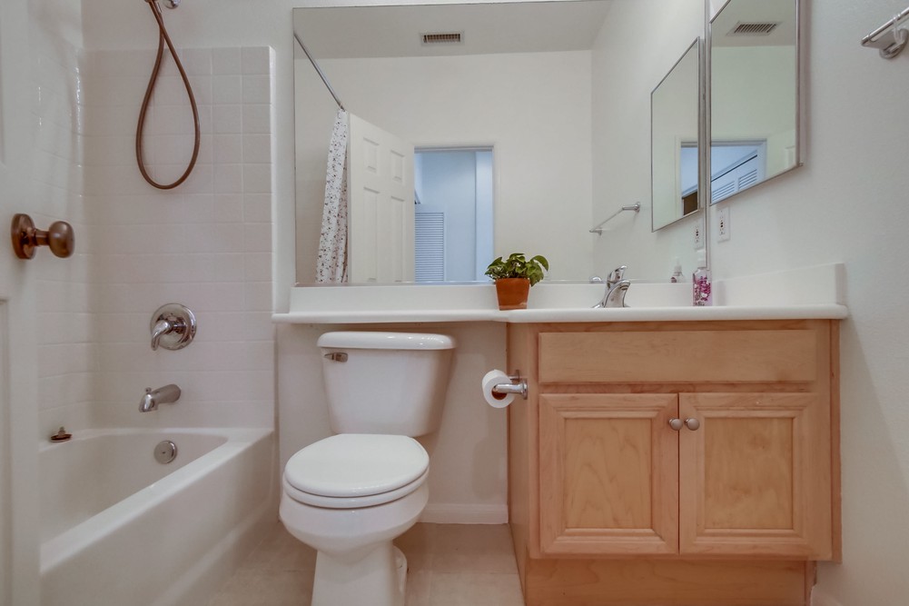 Virtual tour photo 21 of 27 for 11578 Miro Cir