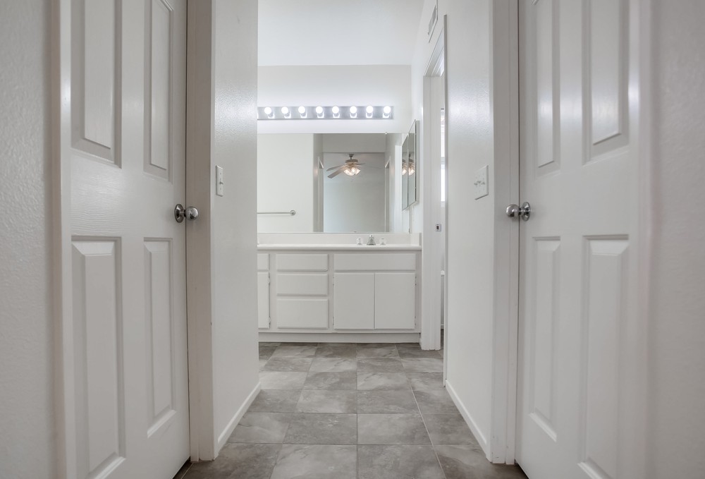 Virtual tour photo 30 of 56 for 11585 Compass Point Dr N