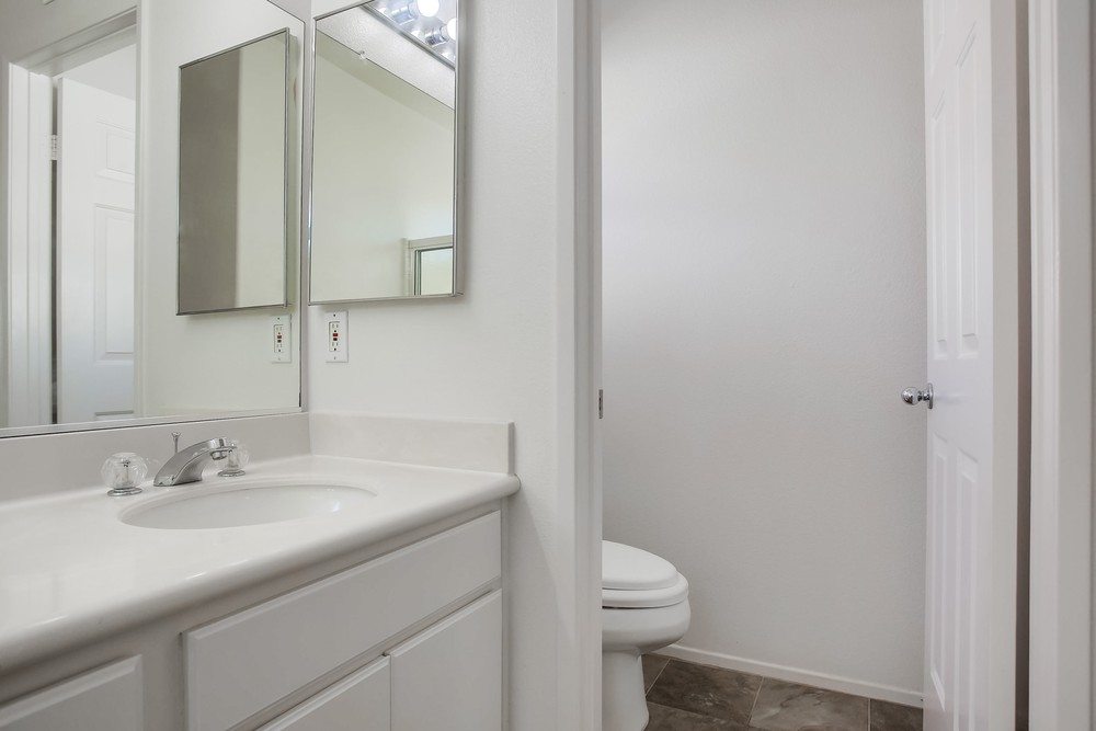Virtual tour photo 32 of 56 for 11585 Compass Point Dr N