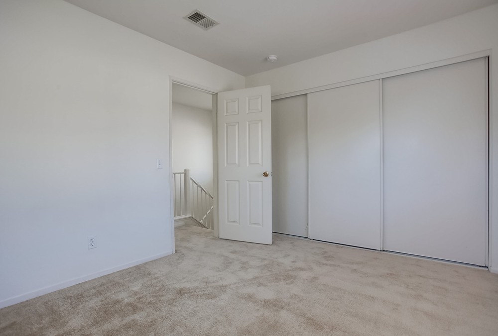 Virtual tour photo 37 of 56 for 11585 Compass Point Dr N